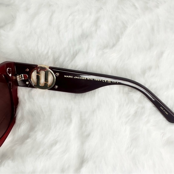 *MARC JACOB* New In Case Red Butterfly Sunglasses